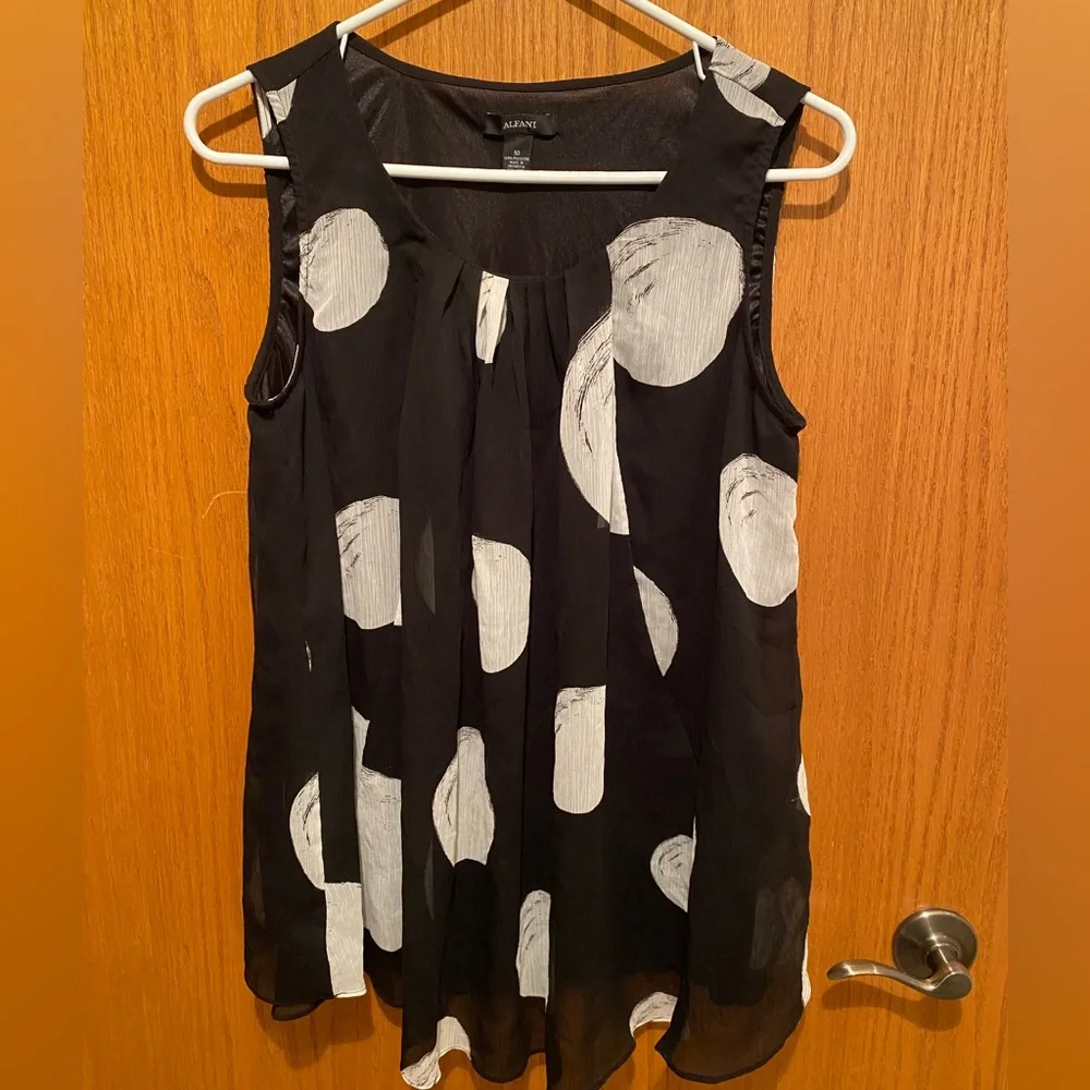 Alfani Women’s Sleeveless Layered Top - Picture 1 of 6